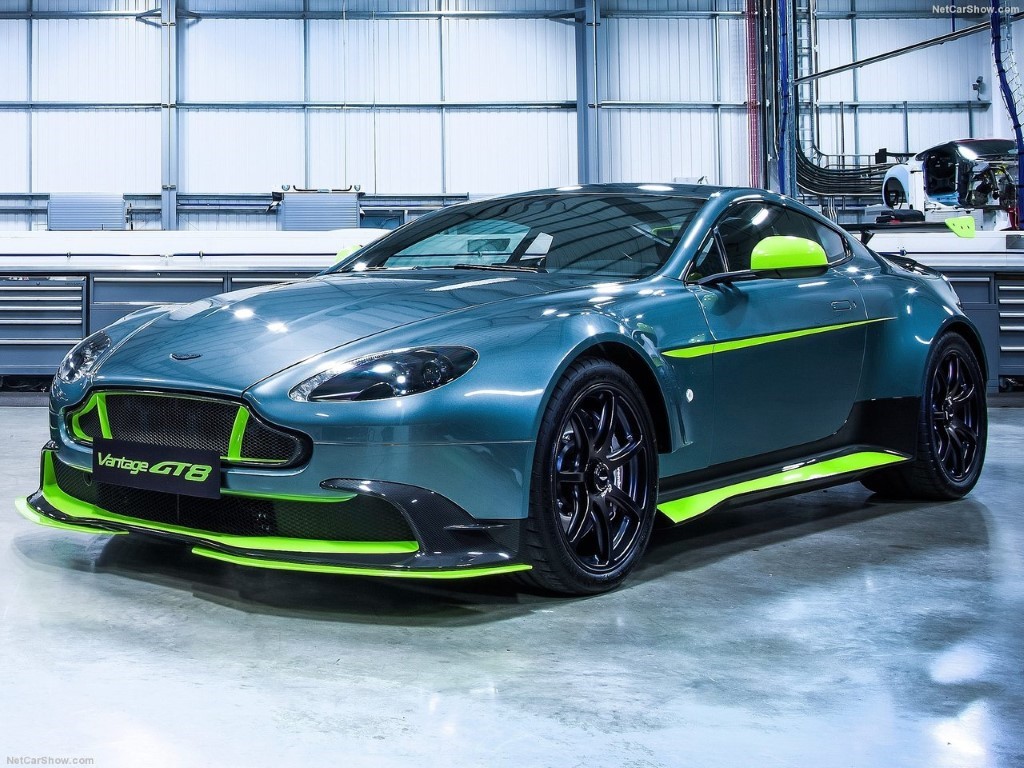 Aston Martin Vantage 4.7 GT8 V8 (Automatic)
